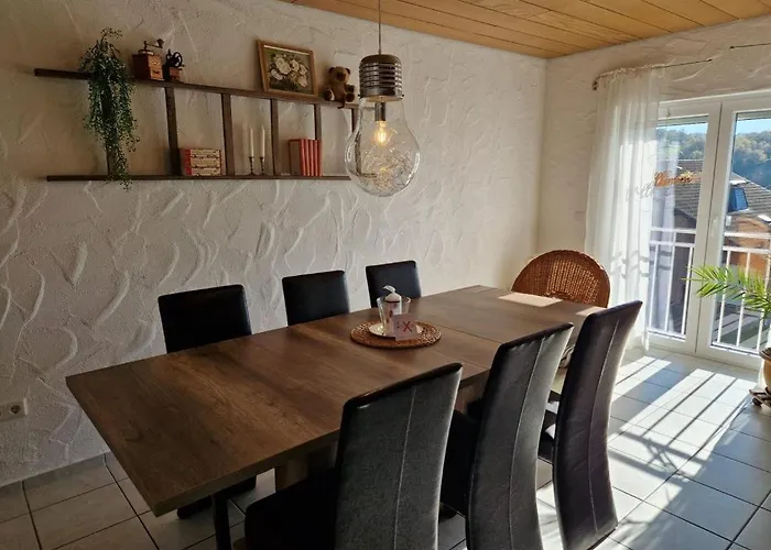 Neu! Beim Hubert 公寓 *