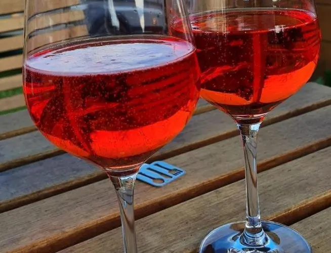 Neu! Beim Hubert 公寓 *